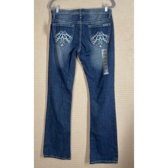NWT Cruel Girl Blake Low Rise Boot Cut Whiskered Jeans Women Size 9 Long - Picture 9 of 12